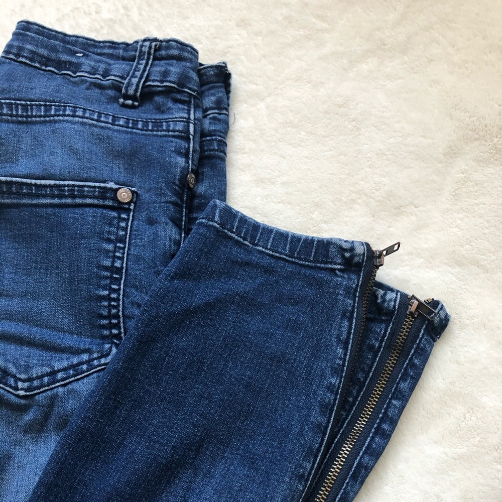 Blue jeans - Picture 3 of 6